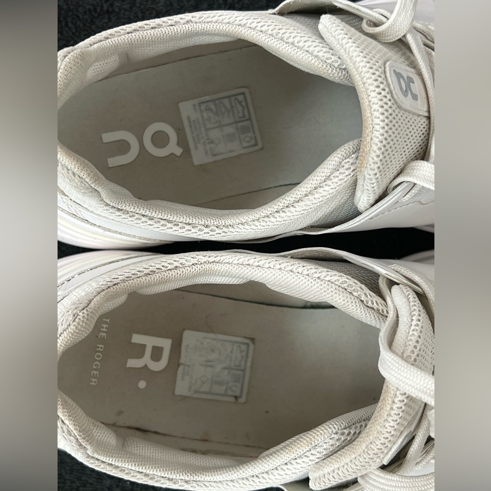 ON CLOUD The Roger Clubhouse Womens Size 10.5 Sneakers White Lace Up NICE - Picture 7 of 9